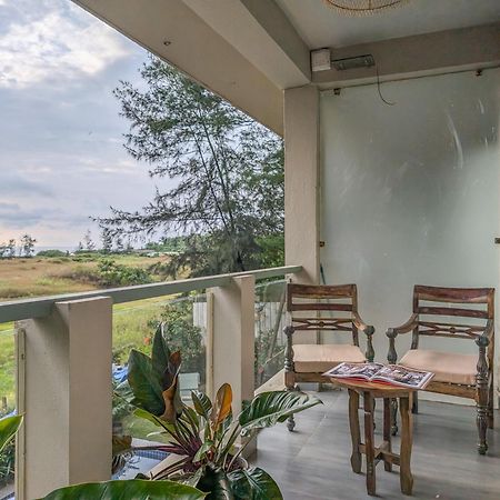 Beach Villa Morjim Exterior photo