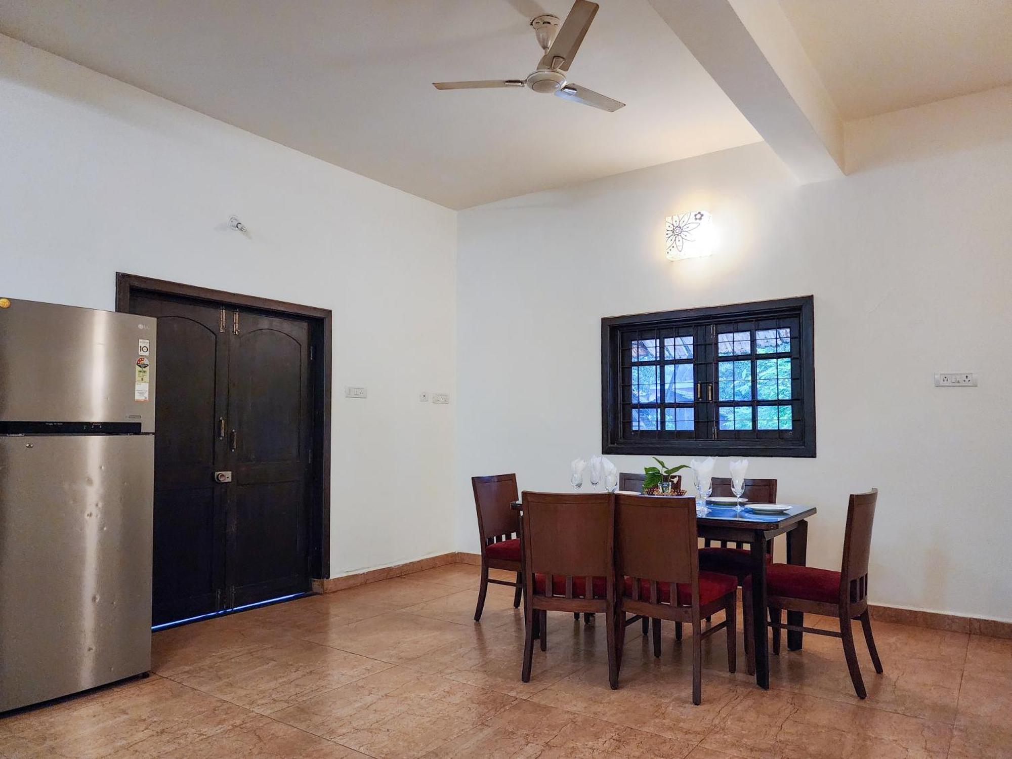 Beach Villa Morjim Exterior photo